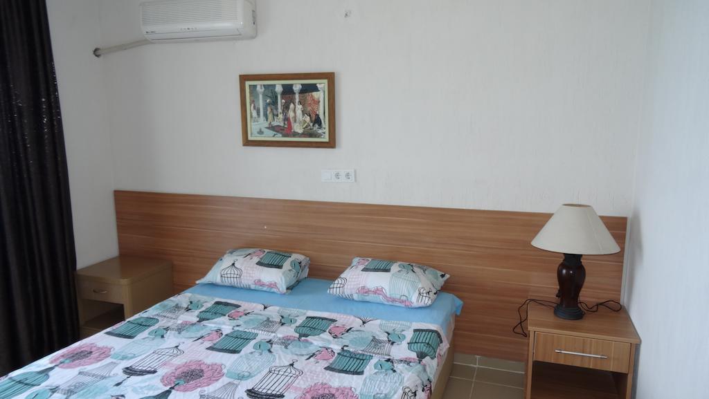 Mavi Cennet Camping Caravan Kızılot Chambre photo